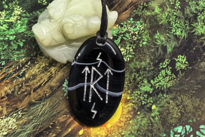 Амулет Смелость на открытие дорог для женщин и подростков